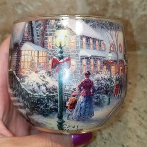 NWOT Thomas Kinkade Glade Vanilla Scented Candle